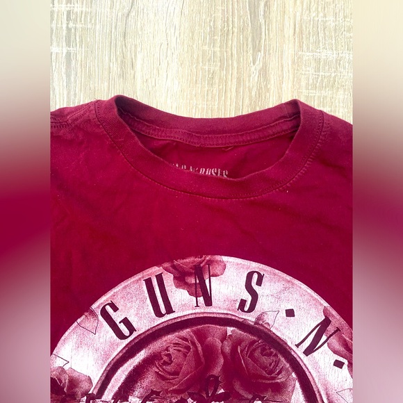 Guns N’ Roses Burgundy Band Tee - Picture 3 of 6